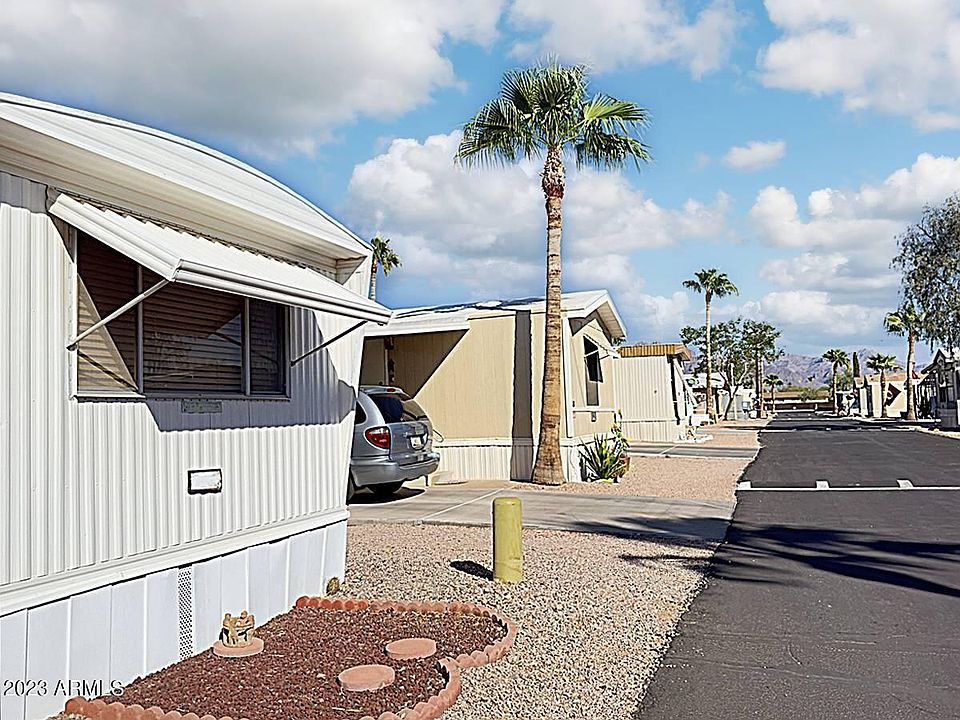 1st image of 929 N DELAWARE Drive #17