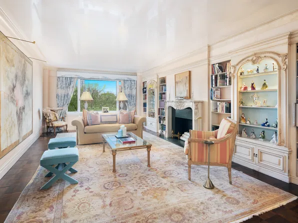 870 5th Avenue image 1 of 10