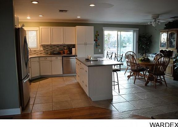4th image of 2537 Country Club Pl