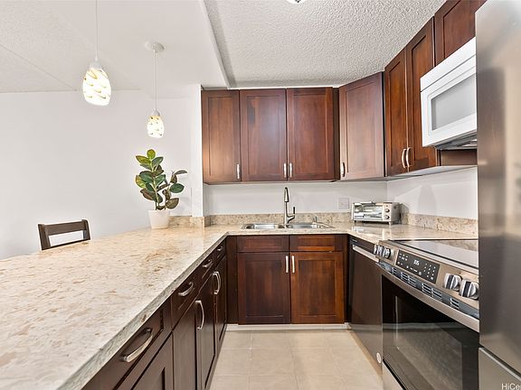 5th image of 400 Hobron Ln APT 1705