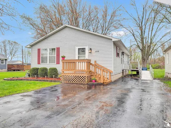 1898 Spaulding Rd, Monroe, MI 48162