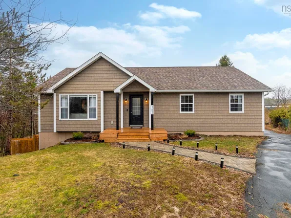 162 Granville Rd, Bedford, NS B4A 3V8