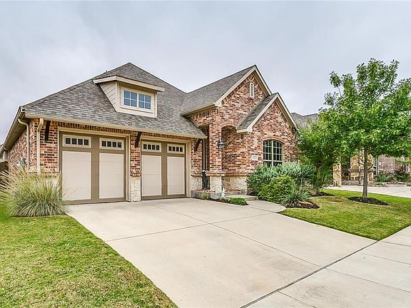 2nd image of 6828 Oriole Ln