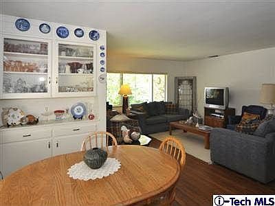 2nd image of 517 Wapello St