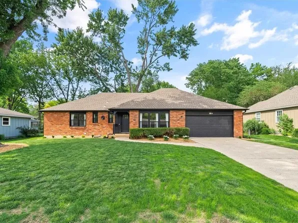 5516 W 97th Ter, Overland Park, KS 66207