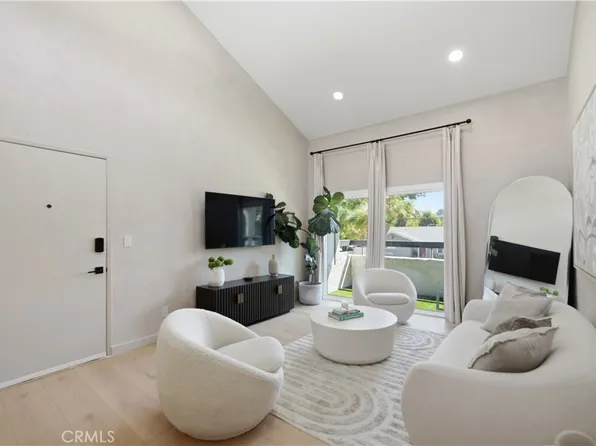 25039 Peachland Ave Unit 204, Santa Clarita, CA 91321
