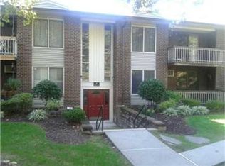 16 Country Club Ln, Pomona, NY 10970