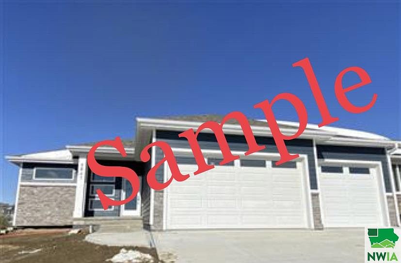 1st image of 180 N Canterbury Cir