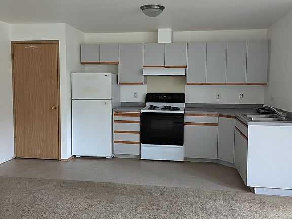 5th image of 621 Sunset Ave NE #101