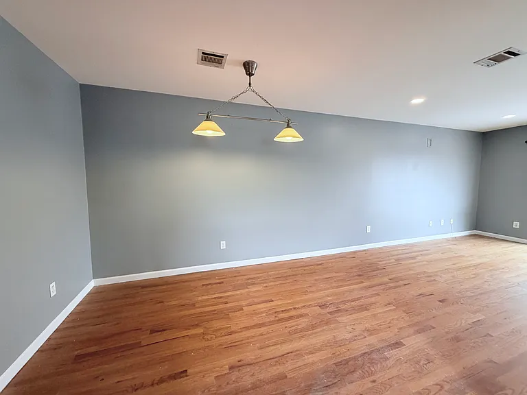 181 Camden St #2 — Photo 4