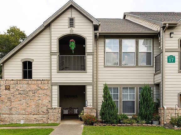 3rd image of 350 Emerald Forest Blvd APT 17105
