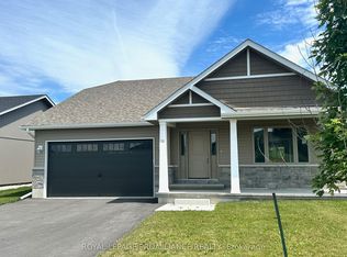 110 Farrington Cres, Prince Edward County, ON K0K 2T0
