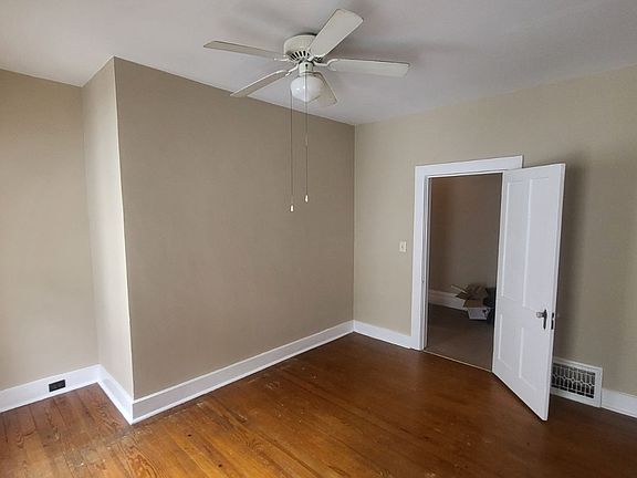 5th image of 417-419 Hickory St #B