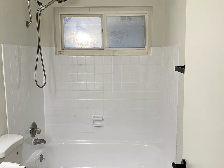 9067 Folsom Blvd #4 — Photo 8