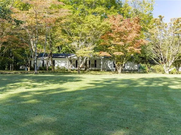 245 New Georgia Dr, Dallas, GA 30157