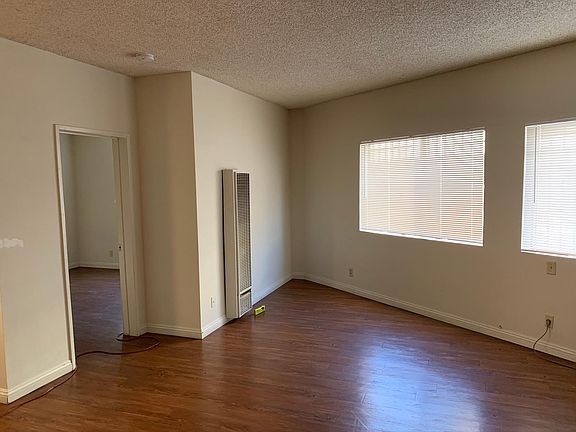 5th image of 628 N Alexandria Ave APT 3