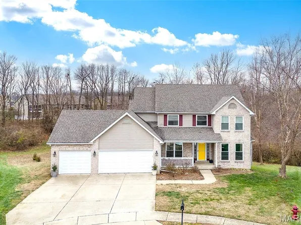 17 Augusta Ct, Maryville, IL 62062