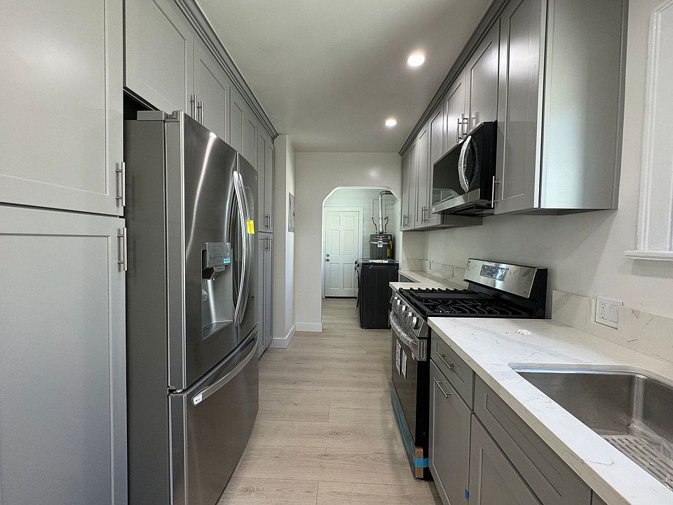 1st image of 237 N Irving Blvd #0
