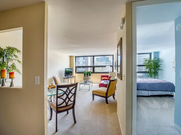 Sheridan Gunnison, 4827 N Sheridan Rd #Abdd4c7b3, Chicago, IL 60640