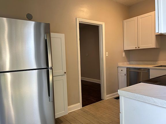 3rd image of 612 Hanford St