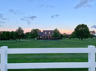 306 Bridlewood Dr, Murray, KY 42071