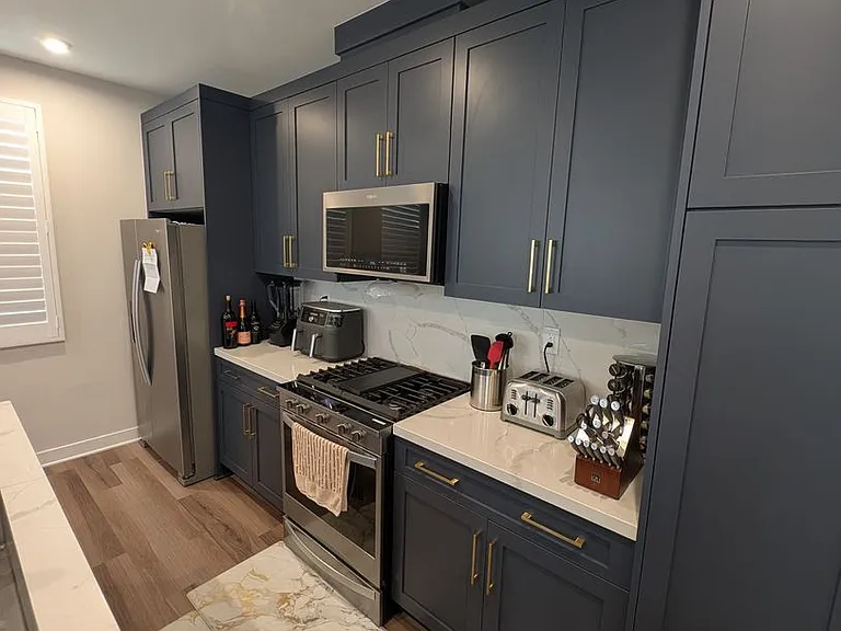 1202 W Cara Dr — Photo 2