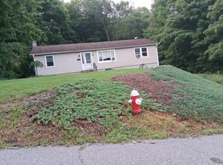 1029 School St, Palmer, MA 01069