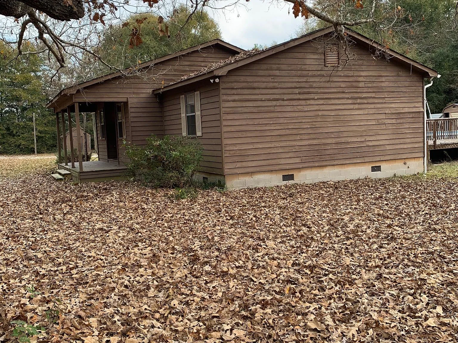 1156 Saxon Rd — Photo 1