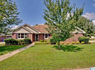 2507 Briarhurst Ct NW, Huntsville, AL 35810