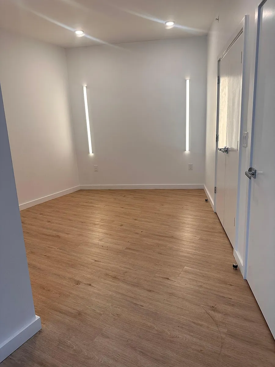 Building Photo - 35 Mulberry St #402