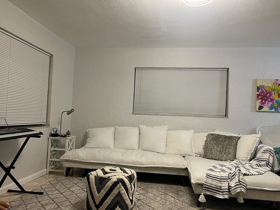 1st image of 225 SE Park St #2-1