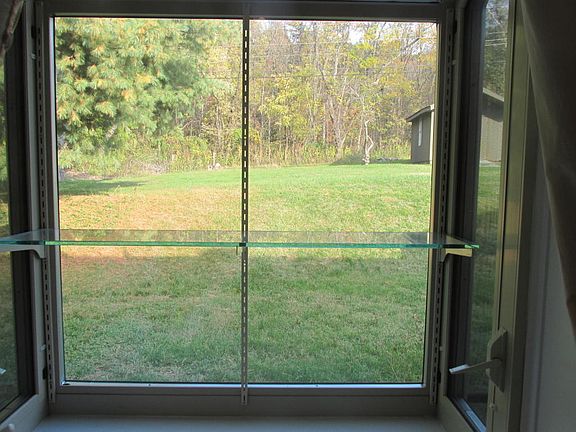 5th image of 520 Briarwood Dr