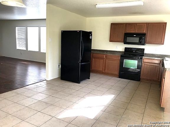 2nd image of 207 Shadbush St