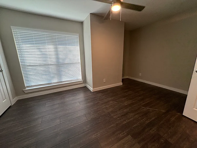 206 Rolling Hills Pl — Photo 17