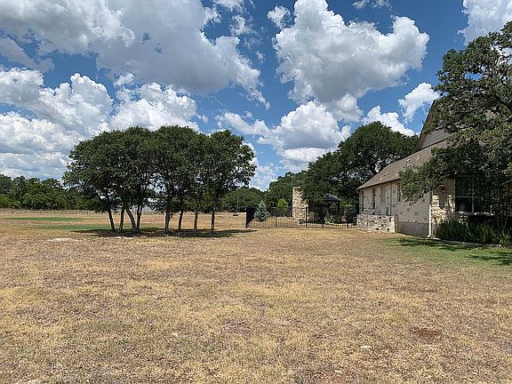 3rd image of 294 Madera Way