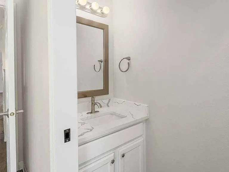 Pine Street Townhomes — Photo 13