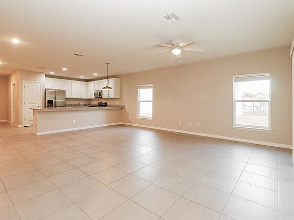 3rd image of 1307 Banbridge Dr