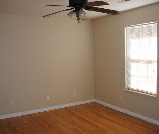 4th image of 5909 Barbados Ln