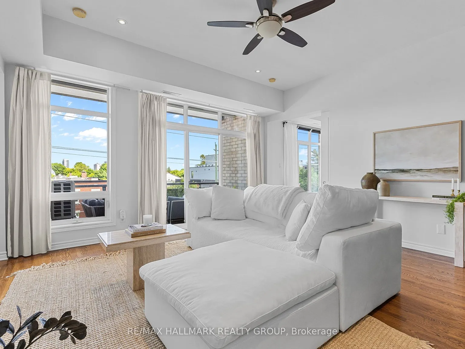 2 bed, $2,900 — Photo 4