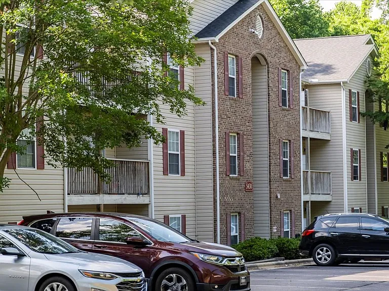 Stoney Ridge Luxury Apartments — Photo 12
