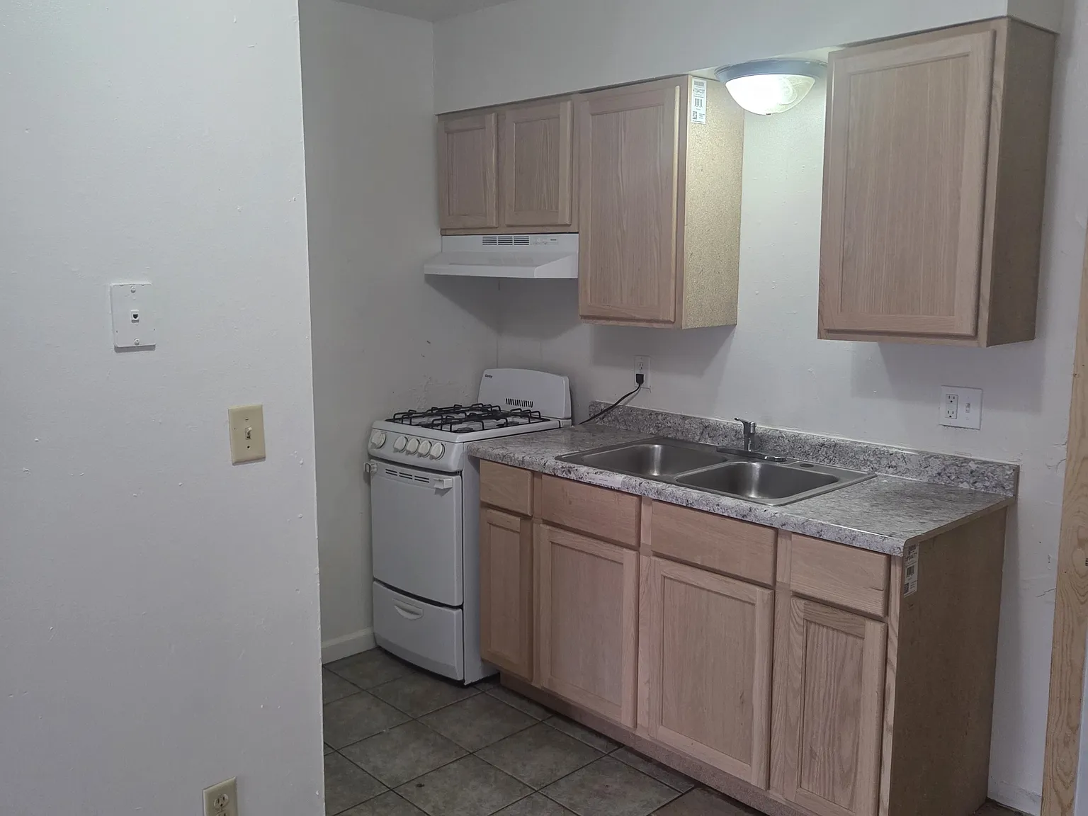 608 North Cliff Avenue — Photo 2