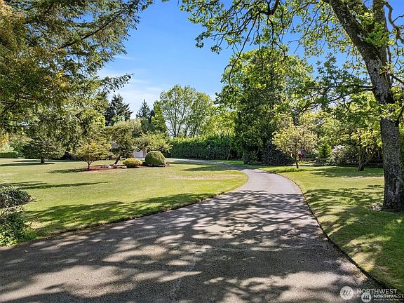 3rd image of 11411 Clovercrest Drive SW
