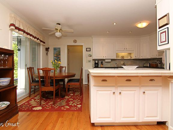 5th image of 3830 Bosworth Dr SW
