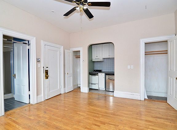 3rd image of 18 Fayette St APT 4