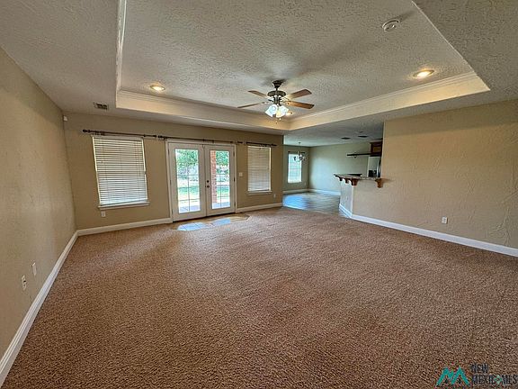 3rd image of 2401 Flagstone Dr