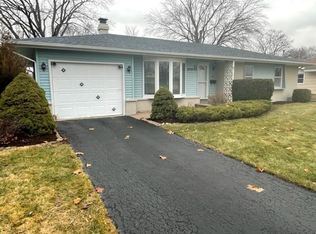 50 Avon Rd, Elk Grove Village, IL 60007