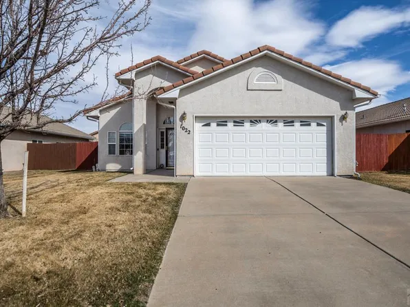 1022 Walnutcrest Dr, Pueblo, CO 81005