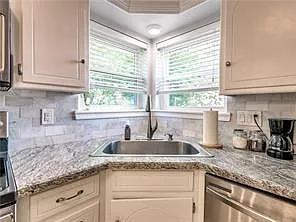 218 Tanglewood Dr — Photo 12