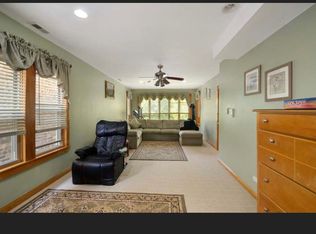 3739 N Albany Ave #2, Chicago, IL 60618