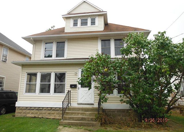 1st image of 299 Superior St